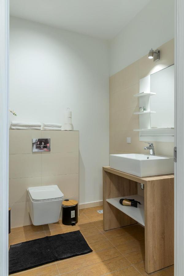 Atlas Unirii: Upscale Flats In The Heart Of Bucharest! 外观 照片