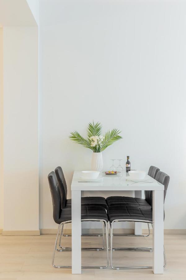 Atlas Unirii: Upscale Flats In The Heart Of Bucharest! 外观 照片