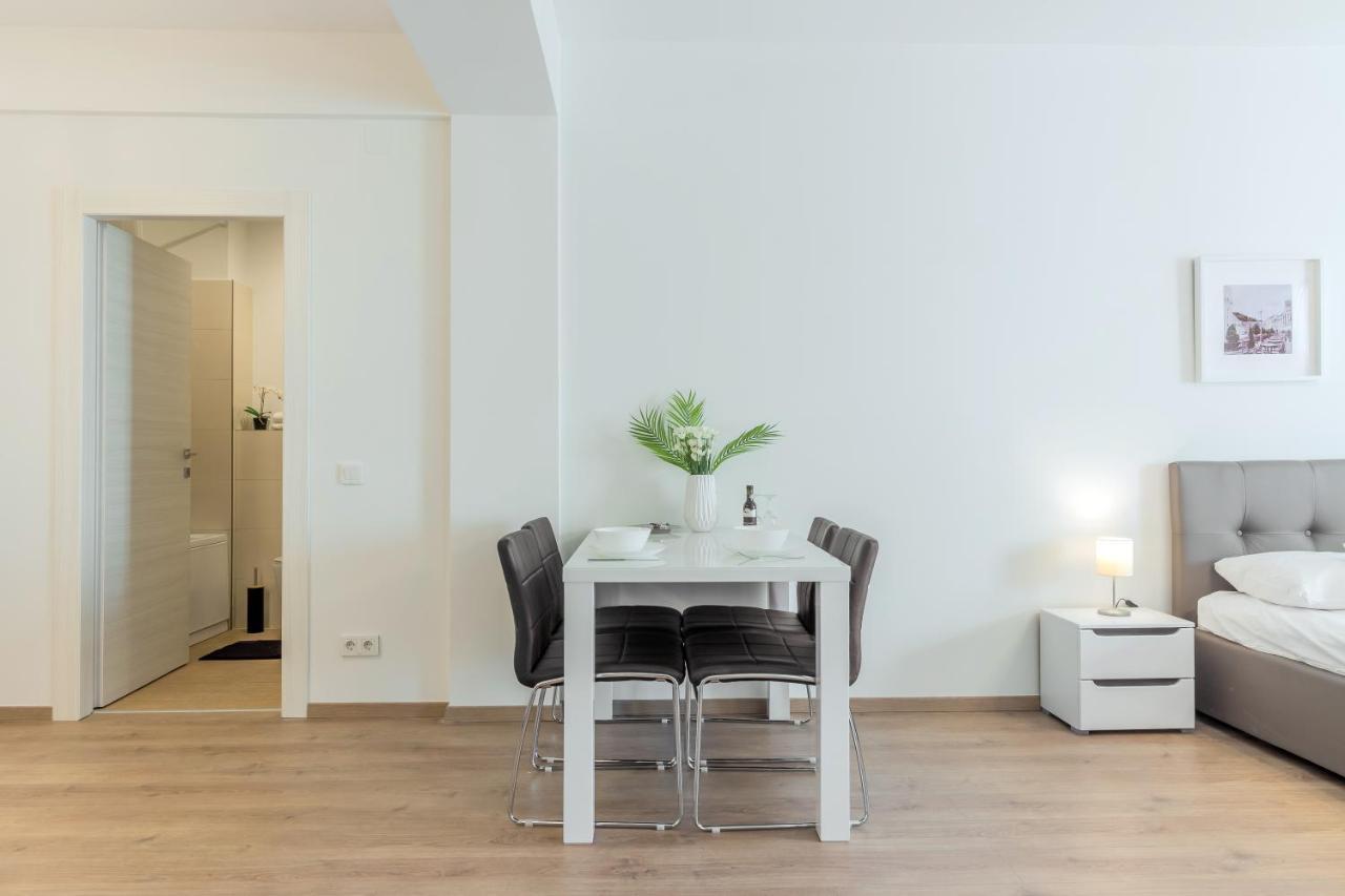 Atlas Unirii: Upscale Flats In The Heart Of Bucharest! 外观 照片