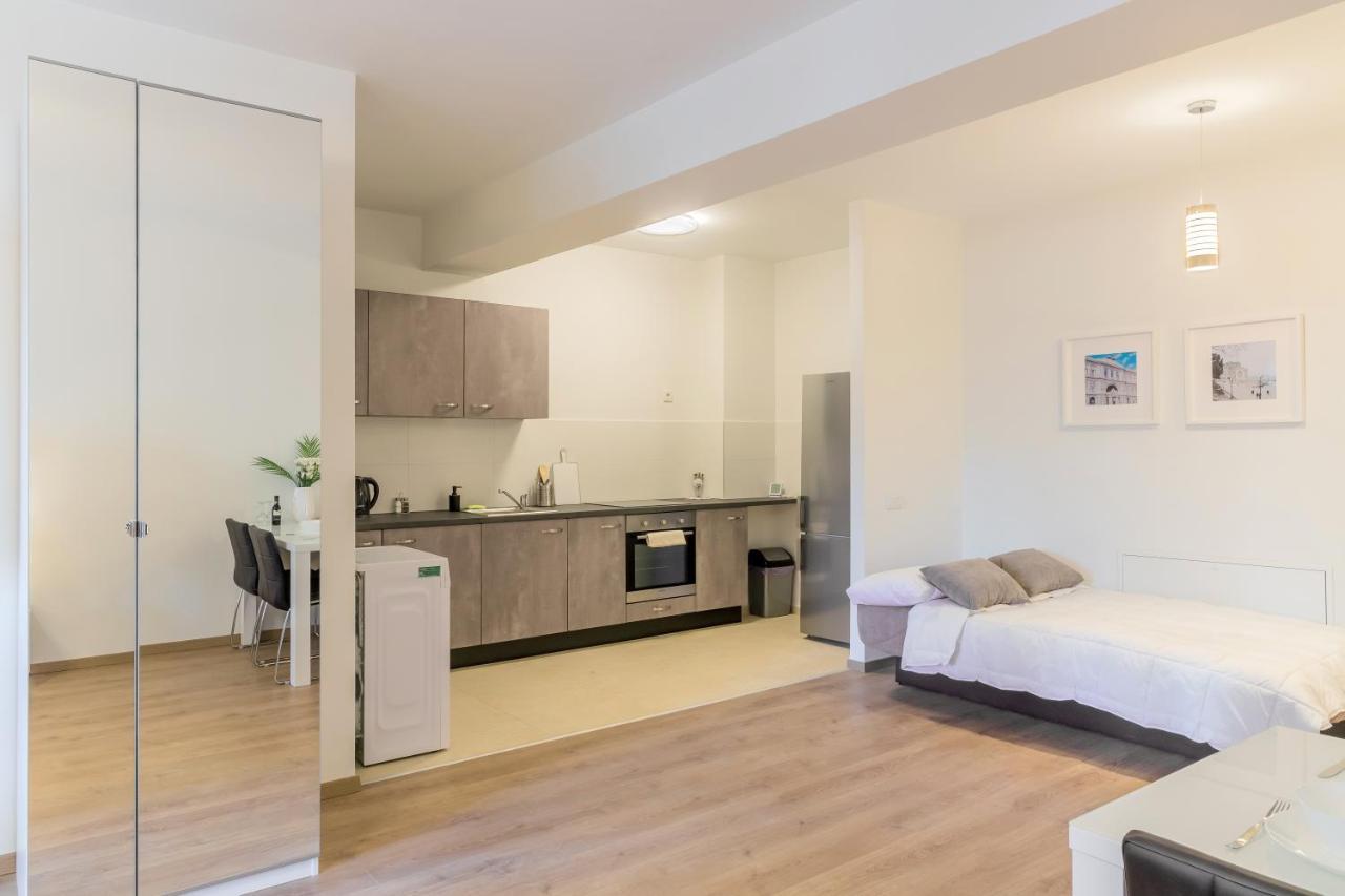 Atlas Unirii: Upscale Flats In The Heart Of Bucharest! 外观 照片