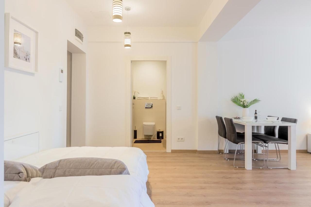 Atlas Unirii: Upscale Flats In The Heart Of Bucharest! 外观 照片